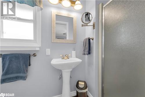 13722 Highway 41, Northbrook, ON - Indoor Photo Showing Bathroom