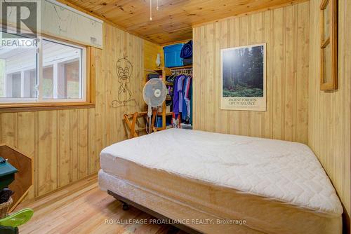 9 Underside Lane, South Frontenac, ON - Indoor Photo Showing Bedroom