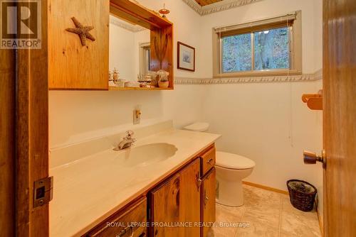 9 Underside Lane, South Frontenac, ON - Indoor Photo Showing Bathroom
