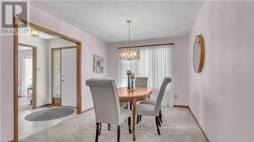 38 Benedict Court, London, ON - Indoor Photo Showing Dining Room