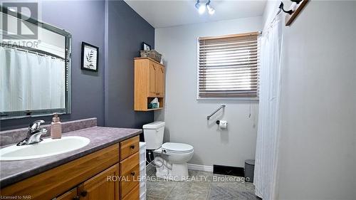 11750 3 Highway, Port Colborne, ON - Indoor Photo Showing Bathroom
