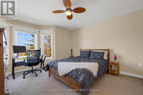 19 Watershore Drive, Hamilton, ON - Indoor Photo Showing Bedroom