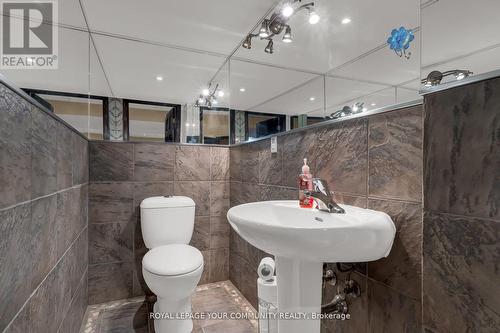 19 Watershore Drive, Hamilton, ON - Indoor Photo Showing Bathroom