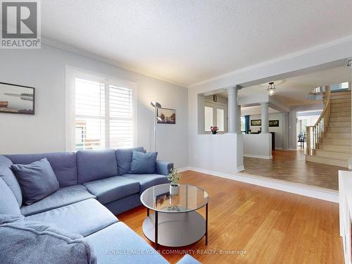 66 Auburn Lane, Clarington, ON - Indoor Photo Showing Living Room