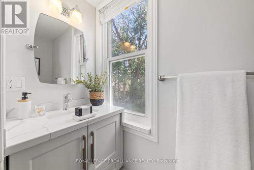 338 Mathew Street, Cobourg, ON - Indoor Photo Showing Bathroom