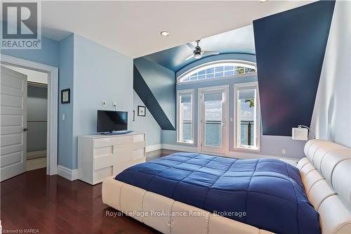 1618 St. Lawrence Avenue, Kingston (Kingston East (Incl Cfb Kingston)), ON - Indoor Photo Showing Bedroom