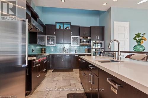 1618 St. Lawrence Avenue, Kingston (Kingston East (Incl Cfb Kingston)), ON - Indoor Photo Showing Kitchen With Upgraded Kitchen