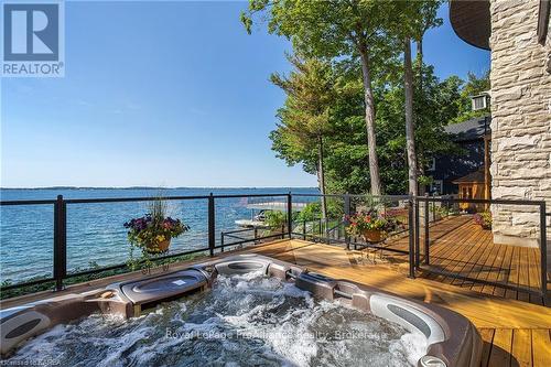 1618 St. Lawrence Avenue, Kingston (Kingston East (Incl Cfb Kingston)), ON - Outdoor With Body Of Water With View