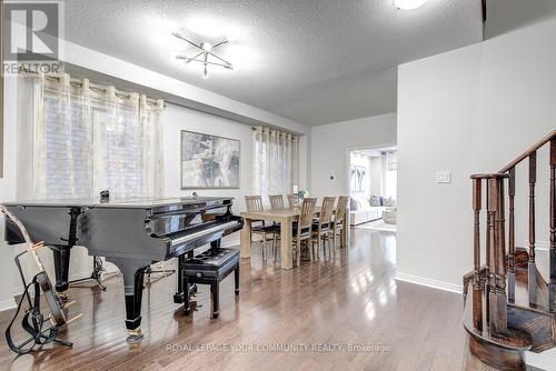 9 Big Hill Crescent, Vaughan, ON - Indoor Photo Showing Dining Room