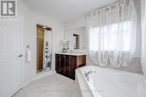 9 Big Hill Crescent, Vaughan, ON - Indoor Photo Showing Bathroom
