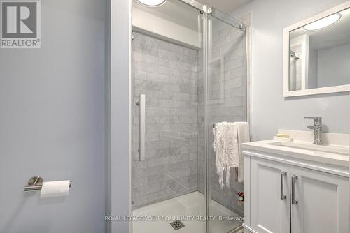 9 Big Hill Crescent, Vaughan, ON - Indoor Photo Showing Bathroom