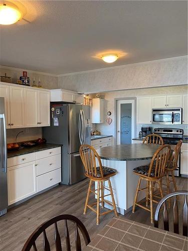 4268 Northern Avenue, Rock Lake, MB - Indoor Photo Showing Kitchen