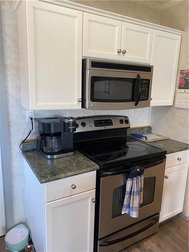 4268 Northern Avenue, Rock Lake, MB - Indoor Photo Showing Kitchen