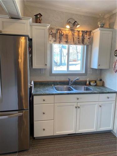 4268 Northern Avenue, Rock Lake, MB - Indoor Photo Showing Kitchen With Double Sink