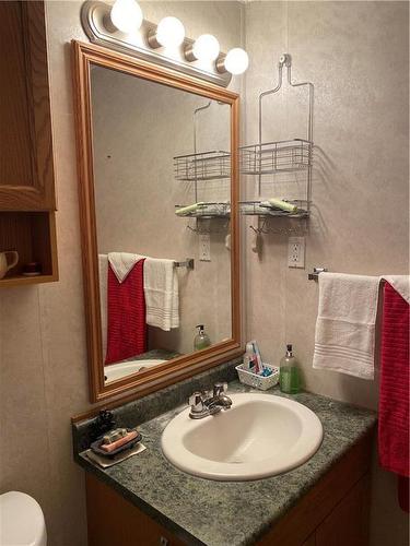 4268 Northern Avenue, Rock Lake, MB - Indoor Photo Showing Bathroom