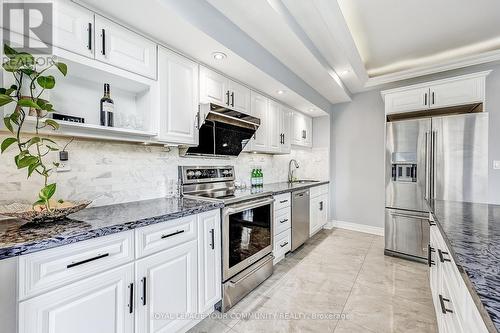 819 - 8 Telegram Mews, Toronto, ON - Indoor Photo Showing Kitchen With Upgraded Kitchen