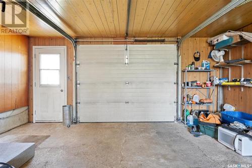 114 2Nd Street S, Martensville, SK - Indoor Photo Showing Garage