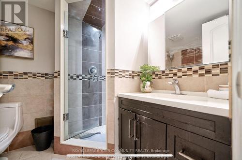 810 - 330 Rathburn Road W, Mississauga, ON - Indoor Photo Showing Bathroom