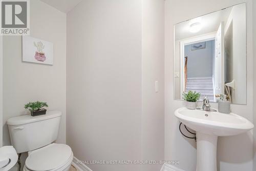 36 Andrika Court, Mississauga, ON - Indoor Photo Showing Bathroom