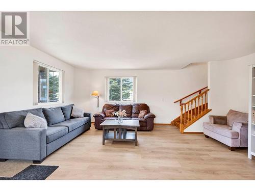 790 Spruce Street, Blue River, BC - Indoor Photo Showing Living Room