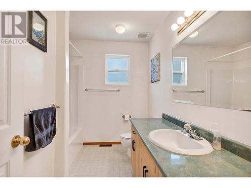 790 Spruce Street, Blue River, BC - Indoor Photo Showing Bathroom