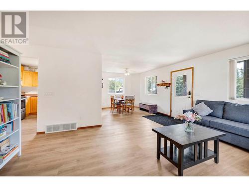 790 Spruce Street, Blue River, BC - Indoor Photo Showing Living Room