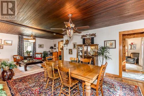 1641 Walkers Point Road, Muskoka Lakes, ON - Indoor Photo Showing Dining Room