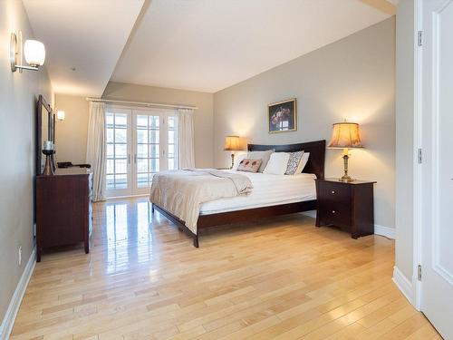 Master bedroom - 112-1400 Crois. Merit, Mont-Royal, QC - Indoor Photo Showing Bedroom