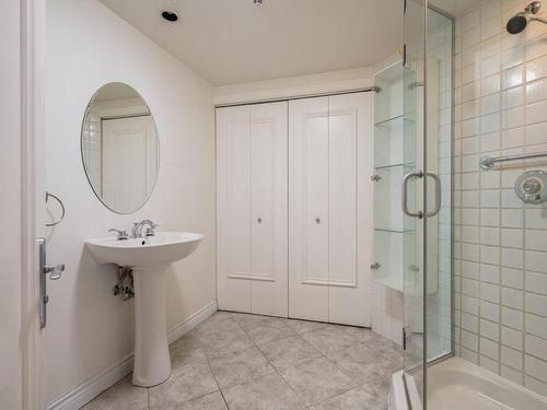 Bathroom - 112-1400 Crois. Merit, Mont-Royal, QC - Indoor Photo Showing Bathroom