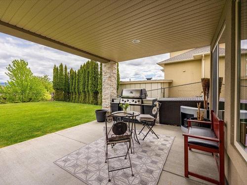557 Harrogate Lane, Kelowna, BC - Outdoor With Deck Patio Veranda With Exterior