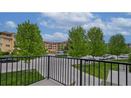 1-3626 Mission Springs Drive, Kelowna, BC - Outdoor