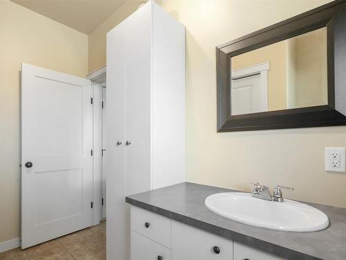 62 Larch Road, Vernon, BC - Indoor Photo Showing Bathroom