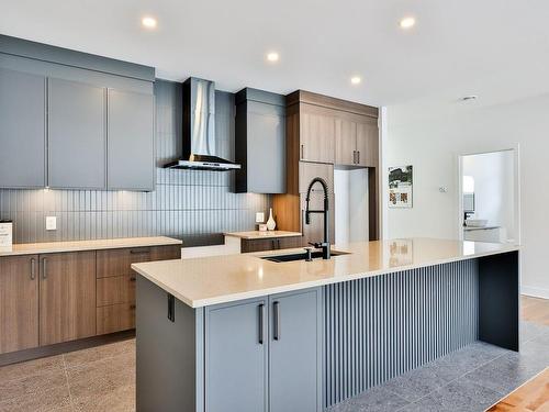 Cuisine - 3895 Rue Léon-Landry, Sainte-Julienne, QC - Indoor Photo Showing Kitchen With Upgraded Kitchen