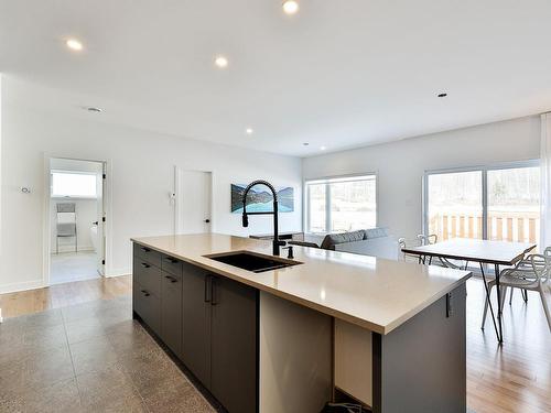 Cuisine - 3895 Rue Léon-Landry, Sainte-Julienne, QC - Indoor Photo Showing Kitchen With Double Sink