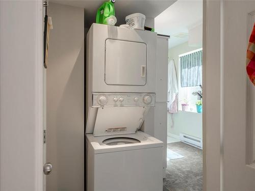 5390 Otter Pl, Port Alberni, BC - Indoor Photo Showing Laundry Room