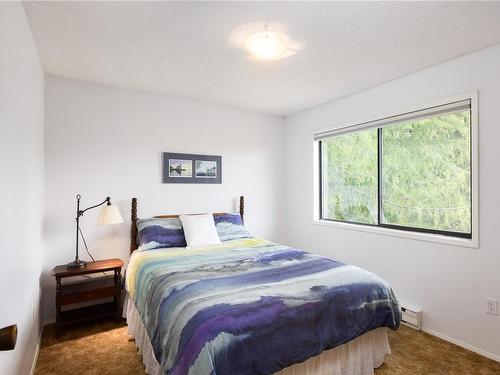 600 Cromar Rd, North Saanich, BC - Indoor Photo Showing Bedroom