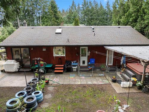 2365 Robertson Rd, Shawnigan Lake, BC - Outdoor With Deck Patio Veranda