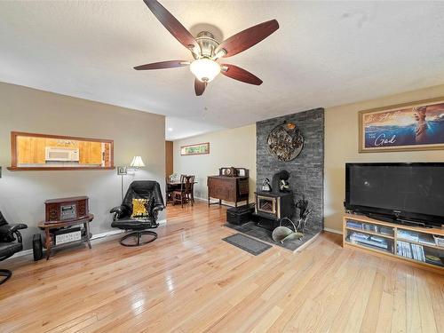 2365 Robertson Rd, Shawnigan Lake, BC - Indoor With Fireplace