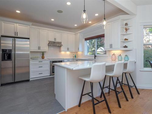 5075 Clutesi St, Saanich, BC - Indoor Photo Showing Kitchen With Upgraded Kitchen