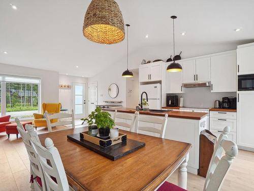 Dining room - 32Z Rue Du Hameau, Saint-Hippolyte, QC - Indoor