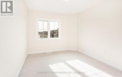 25 Vanilla Trail, Thorold, ON - Indoor Photo Showing Other Room