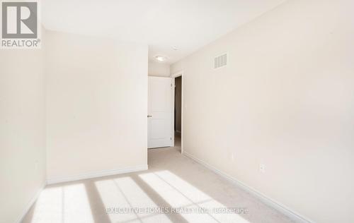 25 Vanilla Trail, Thorold, ON - Indoor Photo Showing Other Room