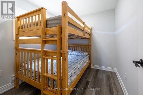 3 Hillside Drive, Kawartha Lakes (Little Britain), ON - Indoor Photo Showing Bedroom