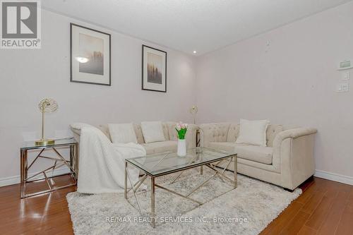 3120 Highbourne Crescent, Oakville, ON - Indoor Photo Showing Living Room