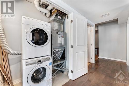 242 Rideau Street Unit#306, Ottawa, ON - Indoor Photo Showing Laundry Room
