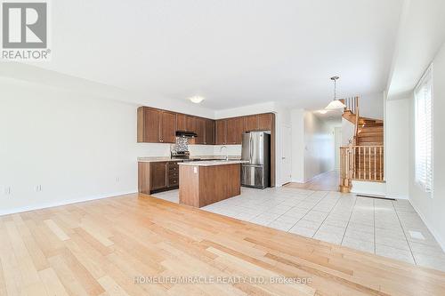 8847 Chickory Trail, Niagara Falls, ON - Indoor Photo Showing Kitchen
