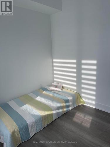 407 - 19B West Street N, Kawartha Lakes, ON - Indoor Photo Showing Bedroom