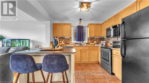 1226 Darnley Boulevard, London, ON - Indoor Photo Showing Kitchen With Double Sink