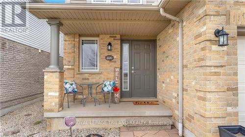 1226 Darnley Boulevard, London, ON - Outdoor With Exterior