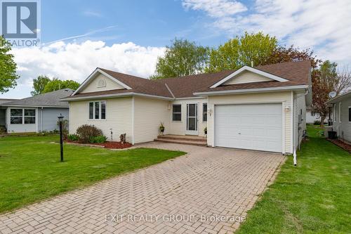 7 Cretney Drive, Prince Edward County, ON - Outdoor